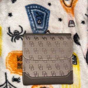 Dooney and Burke Grey Monogram Kisslock Wallet